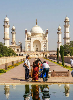 Bibi-Ka-Maqbara - Aurangabad