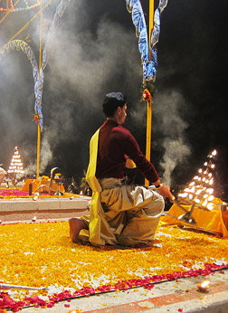Dasaswamedh Ghat